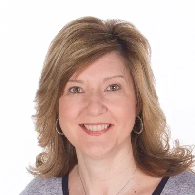 Office Staff Holly, of Arise Chiropractic and Wellness